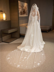 Floral Embroidered Mesh Faux Pearl Decor Bridal Veil