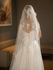 Floral Embroidered Mesh Faux Pearl Decor Bridal Veil