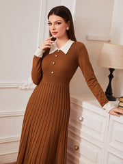 Contrast Collar Pleated Sweater Dress