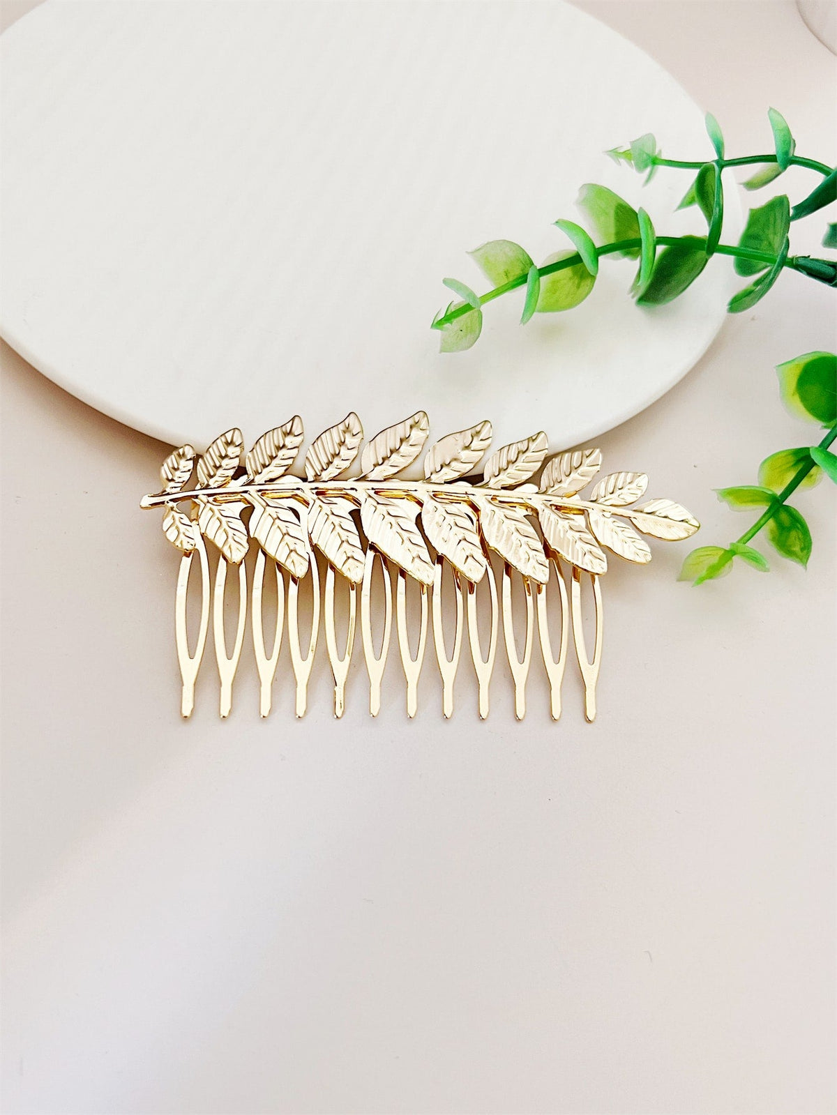 Leaf Decor Hair Comb