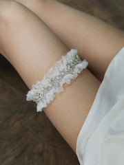 1pc Women Rhinestone & Faux Pearl Decor Lace Trim Fashionable Bridal Garter Belt For Wedding Party