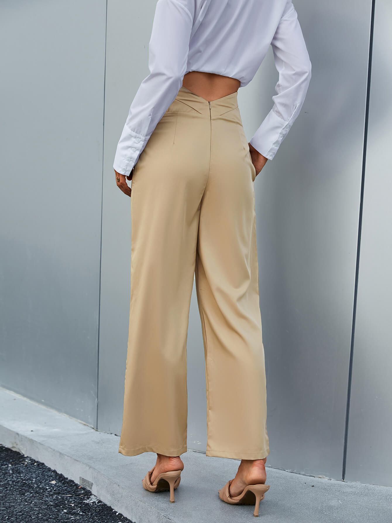 Cutout V-Waist Pleated Wide Leg Pants - Shah S. Sahota